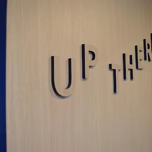 Alojamento de Acomodação e Pequeno-almoço Up There Design Split
